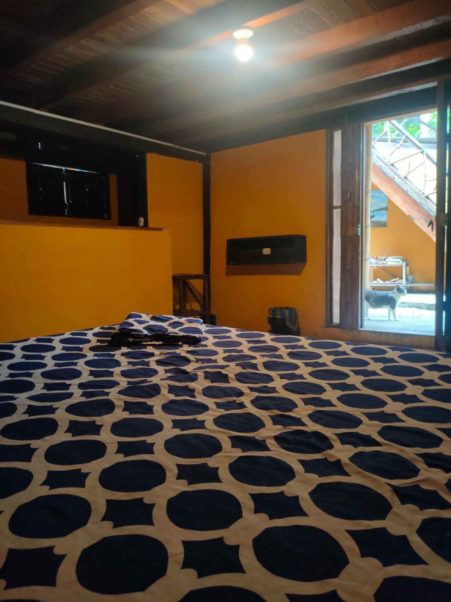 Montañita Al Carajo House Backpackers Hostホステル エクステリア 写真