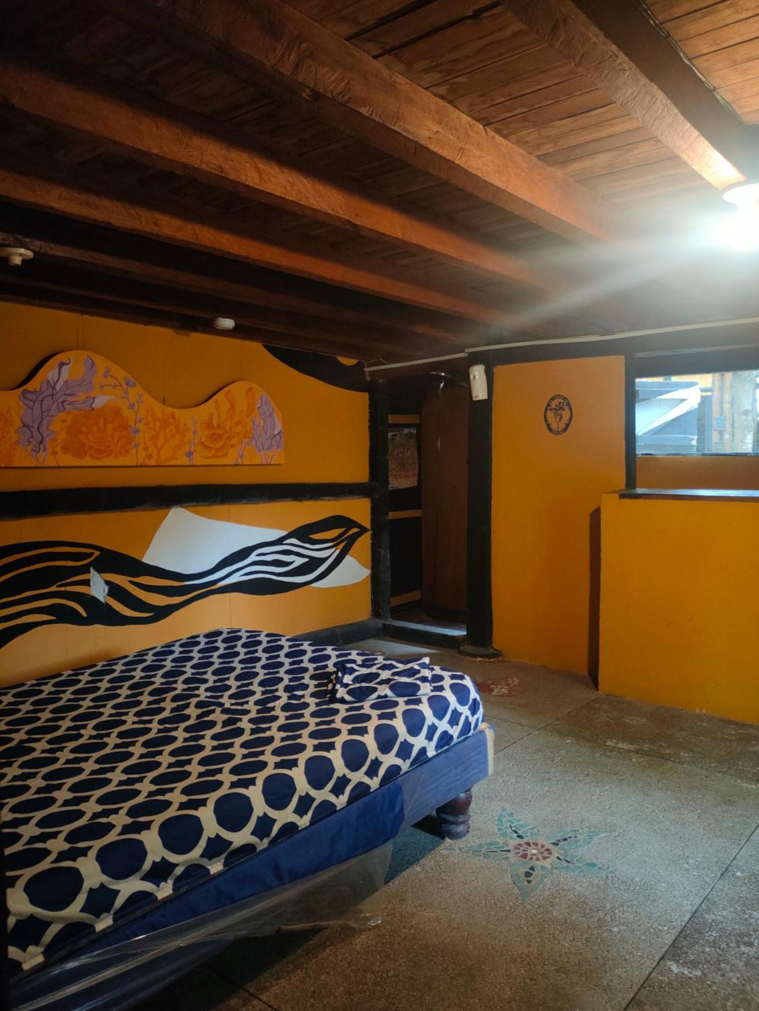 Montañita Al Carajo House Backpackers Hostホステル エクステリア 写真