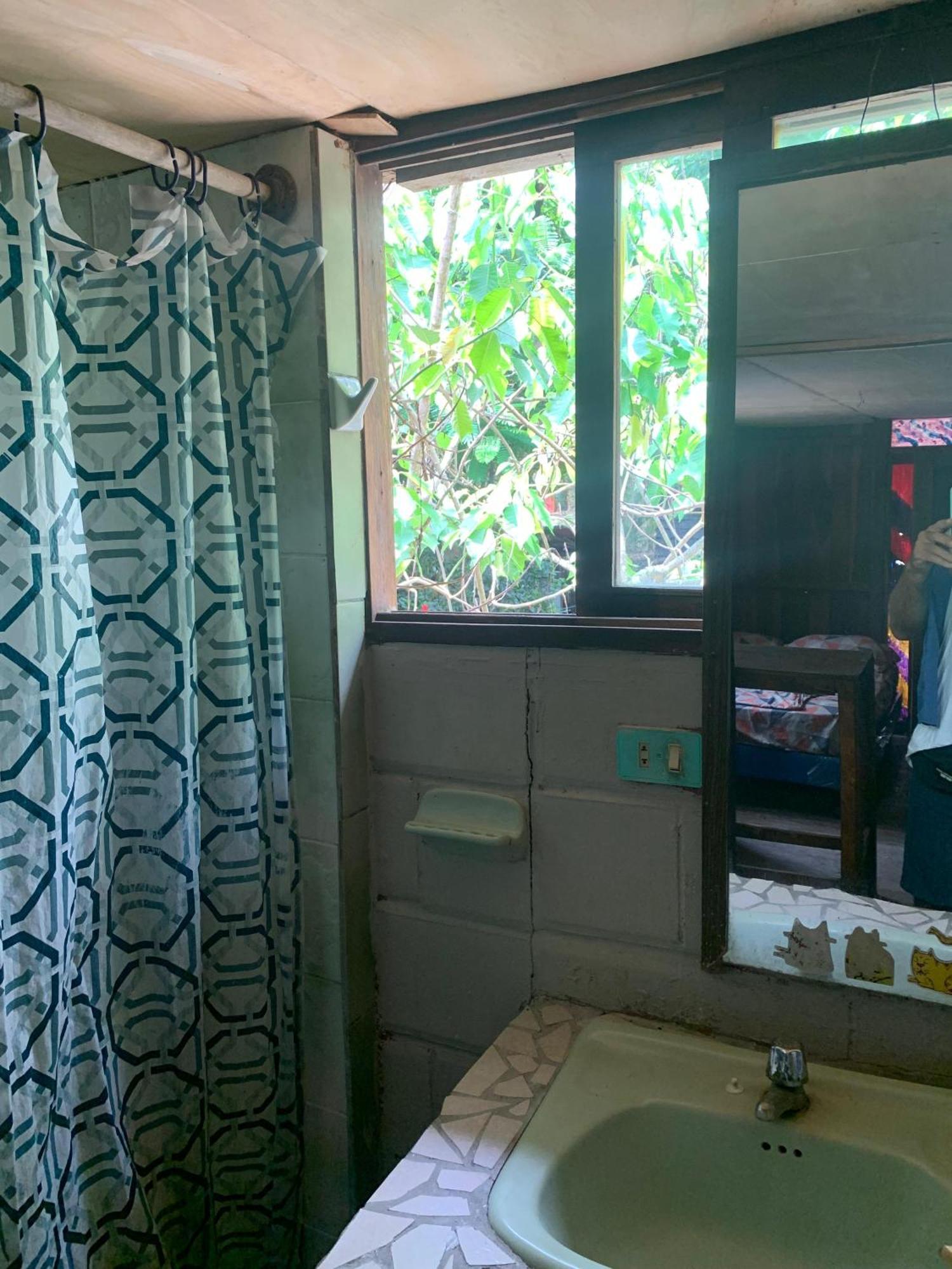 Montañita Al Carajo House Backpackers Hostホステル エクステリア 写真
